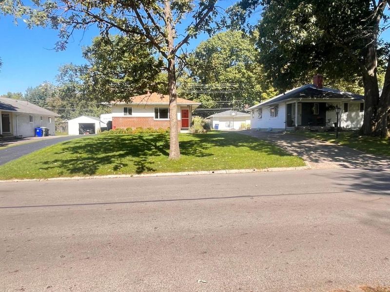 521 E Stanton Avenue, Columbus, OH 43214 Photo 4