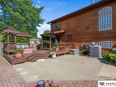 12357 Seward Street, Omaha, NE 68154