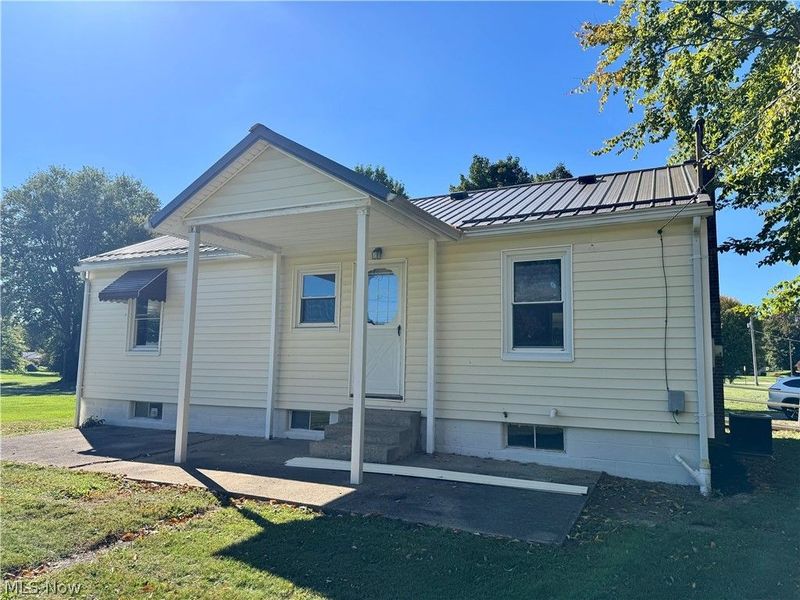 1400 S 15th Street, Coshocton, OH 43812 Photo 2