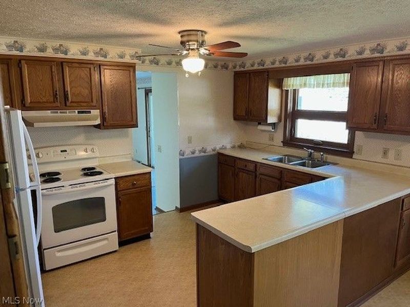 768 Tamwood Drive, Canal Fulton, OH 44614 Photo 5