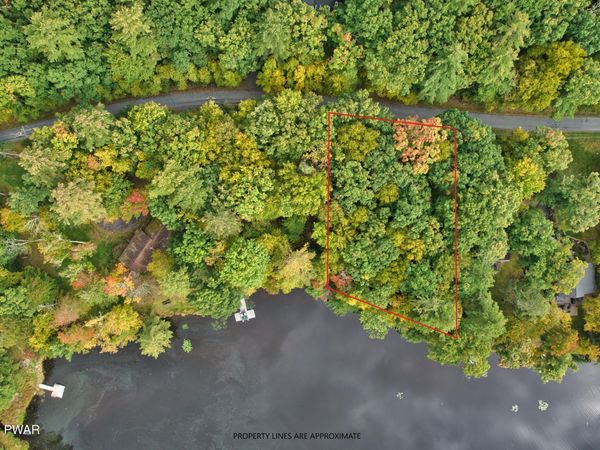 N Lake Shore Drive, Dingmans Ferry, PA 18328