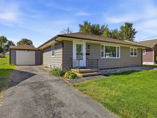 238 24th Street NW, Cedar Rapids, IA 52405