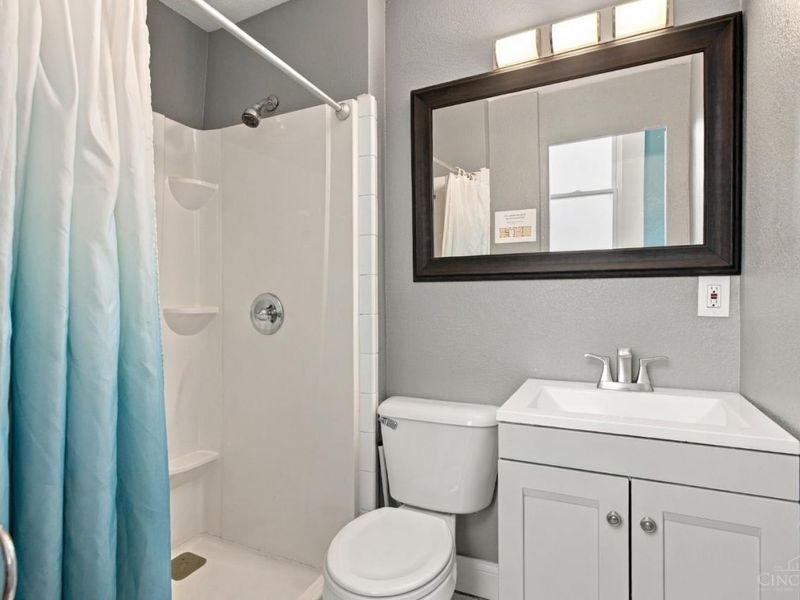6026 Hamilton Avenue, Cincinnati, OH 45224 Photo 8