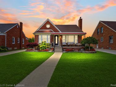 6233 Oakman Boulevard, Dearborn, Mi 48126