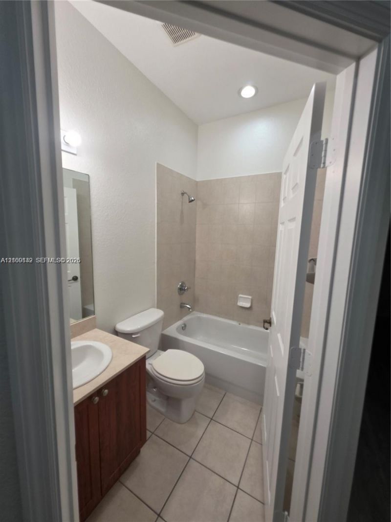 10885 NW 89th Ter , Unit 202, Doral, FL 33178 Photo