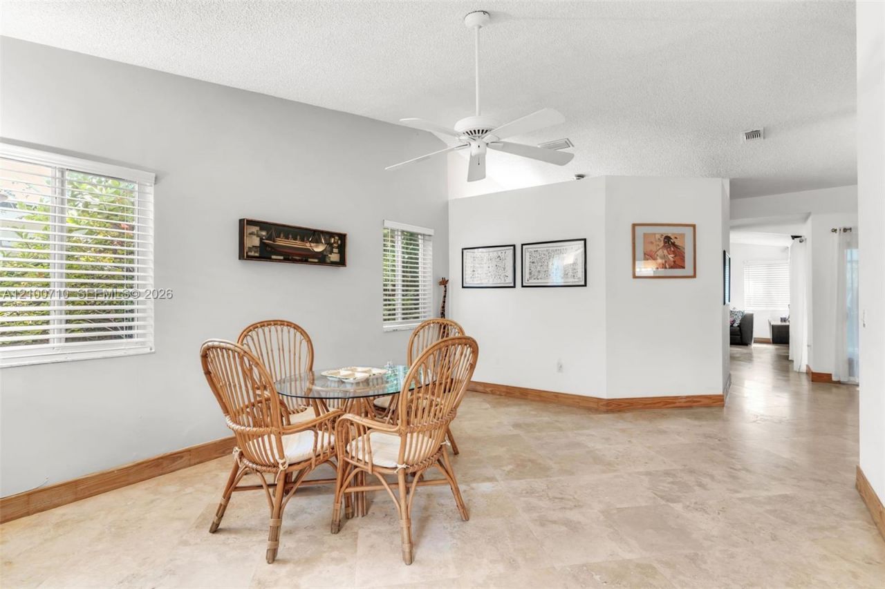 8514 SW 209th Ln, Cutler Bay, FL 33189 Photo