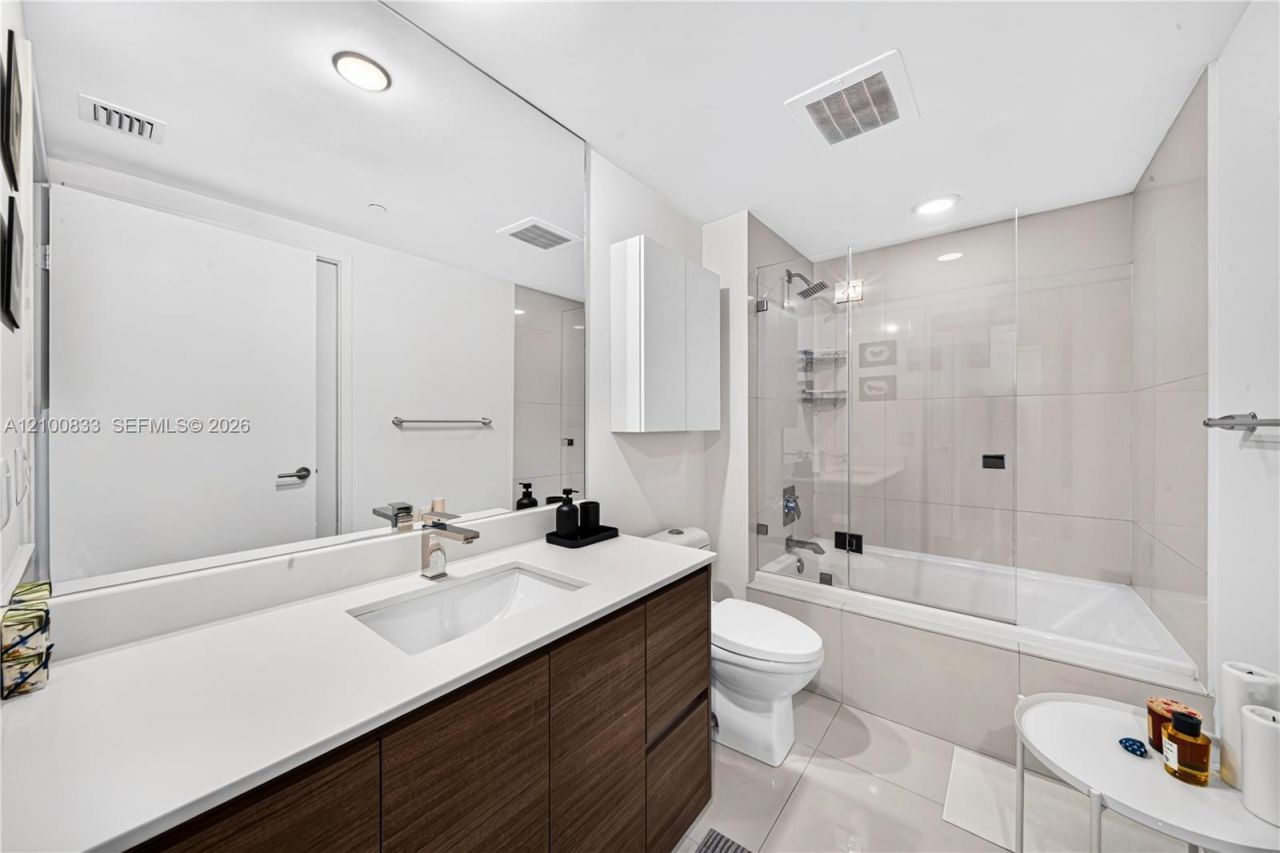 1100 S Miami Ave, Unit 3807, Miami, FL 33130 Photo