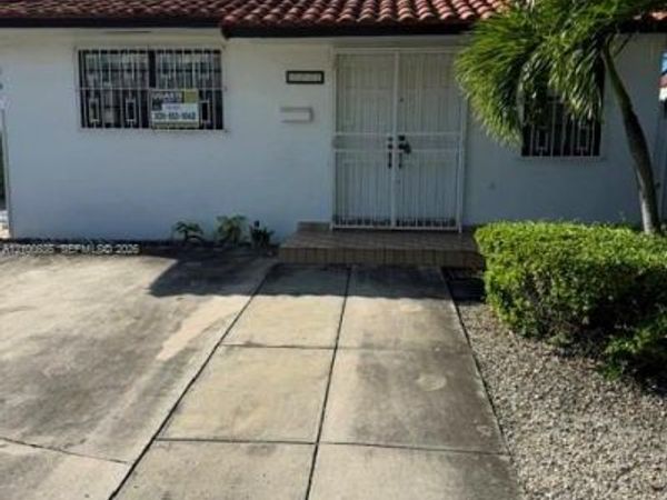 3230 SW 27th St , Unit 3232, Miami, FL 33133