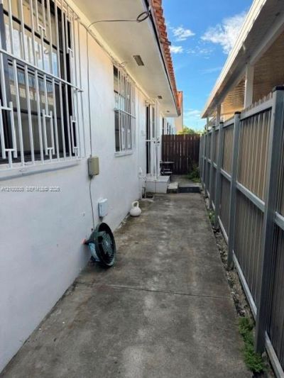 3230 SW 27th St , Unit 3232, Miami, FL 33133 Photo