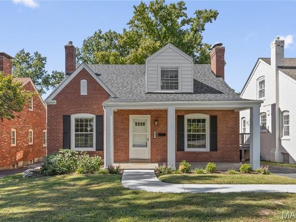 553 Westview Drive , University City, MO 63130