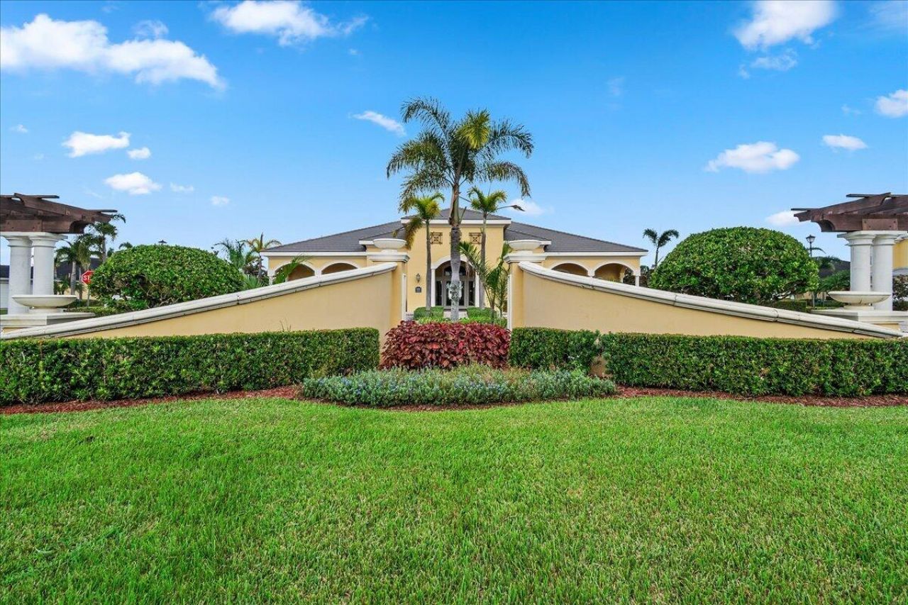 6270 NW Regent Street, Port Saint Lucie, FL 34983 Photo