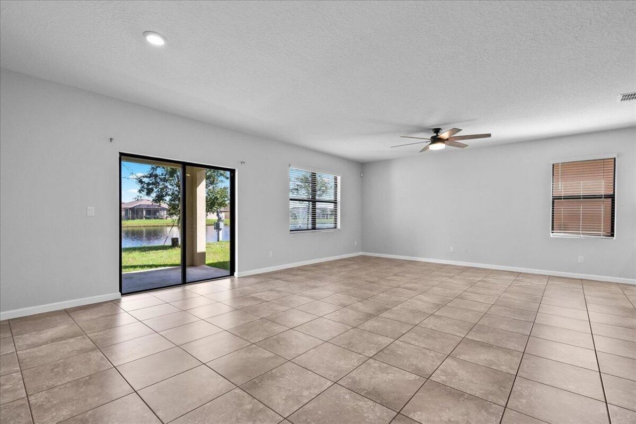 6270 NW Regent Street, Port Saint Lucie, FL 34983 Photo