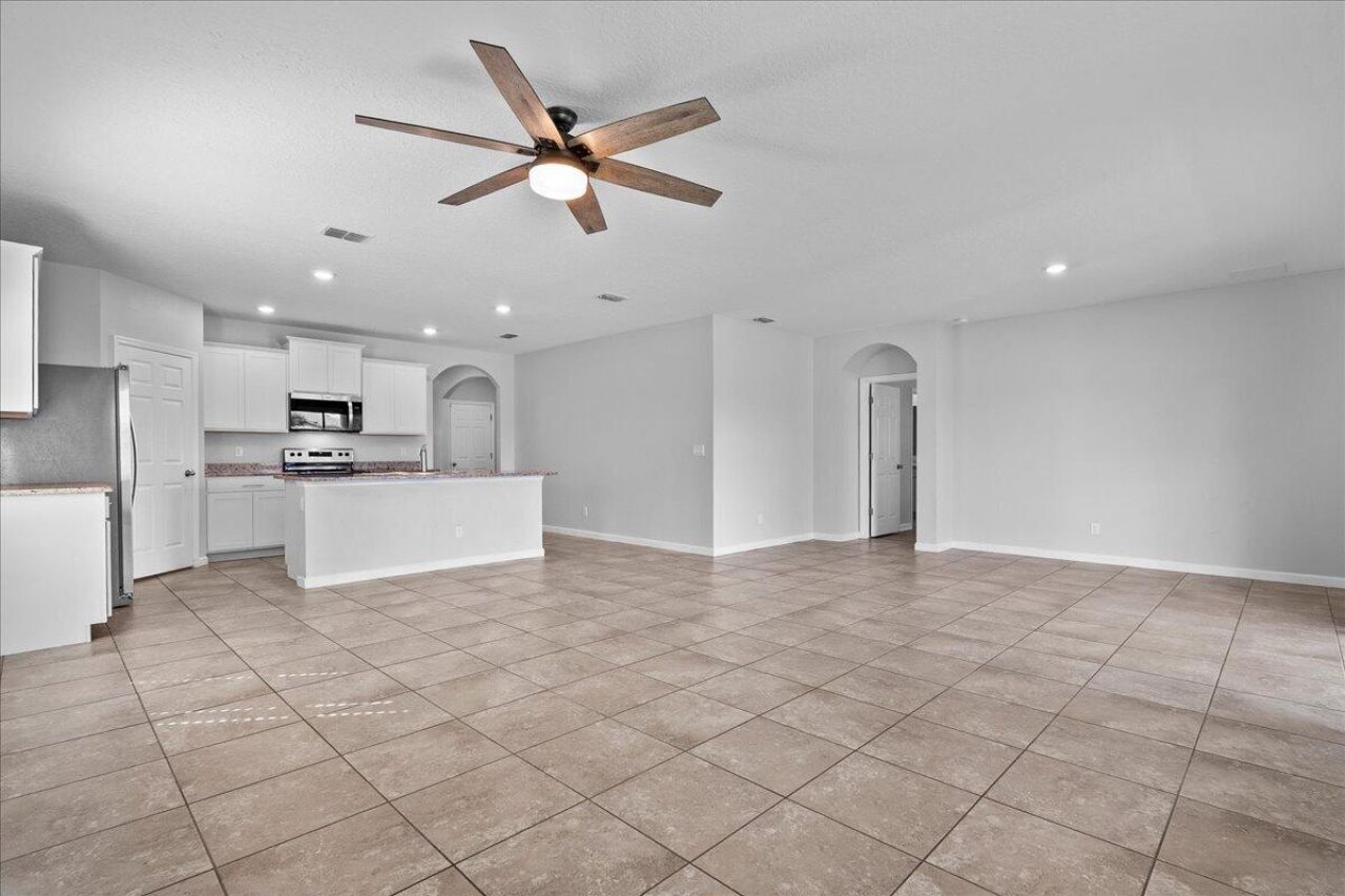 6270 NW Regent Street, Port Saint Lucie, FL 34983 Photo