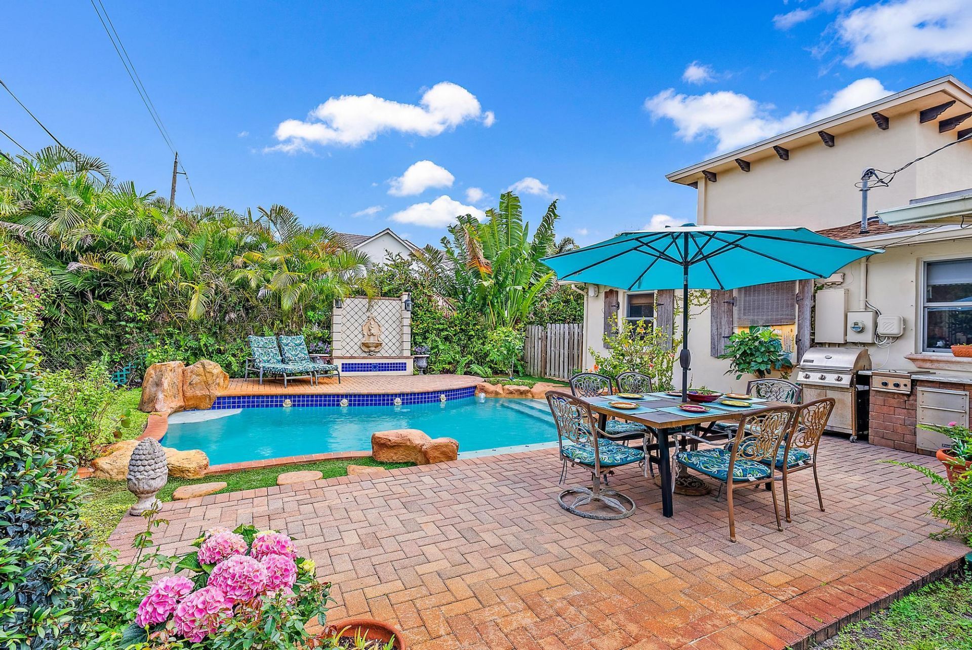 245 Arlington Road, West Palm Beach, FL 33405 Photo