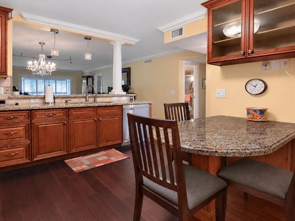 211 S Hollybrook Drive, Unit 101, Pembroke Pines, FL 33025