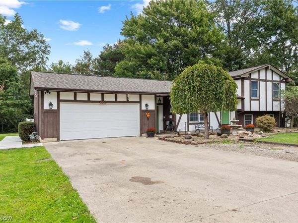 749 Glantz Drive , Lorain, OH 44055