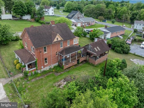 330 OAK STREET, MARTINSBURG, WV 25401