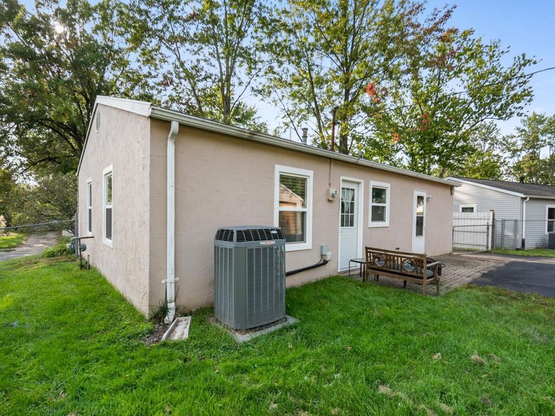 186 Sunset Drive S, Johnstown, OH 43031 Photo 22
