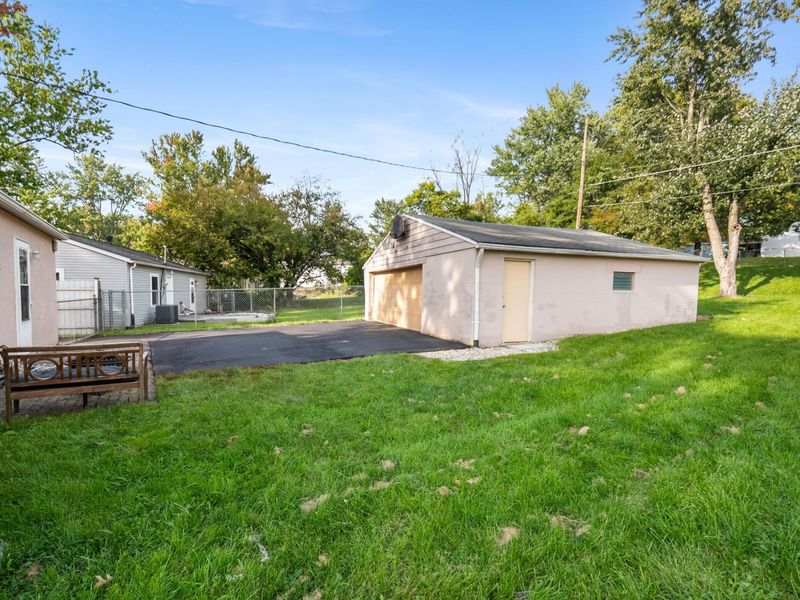 186 Sunset Drive S, Johnstown, OH 43031 Photo 24