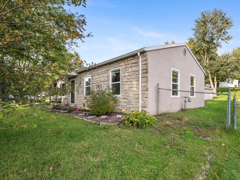 186 Sunset Drive S, Johnstown, OH 43031 Photo 32