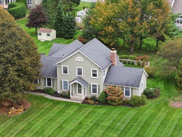 25 Masters Common South, Queensbury, NY 12804