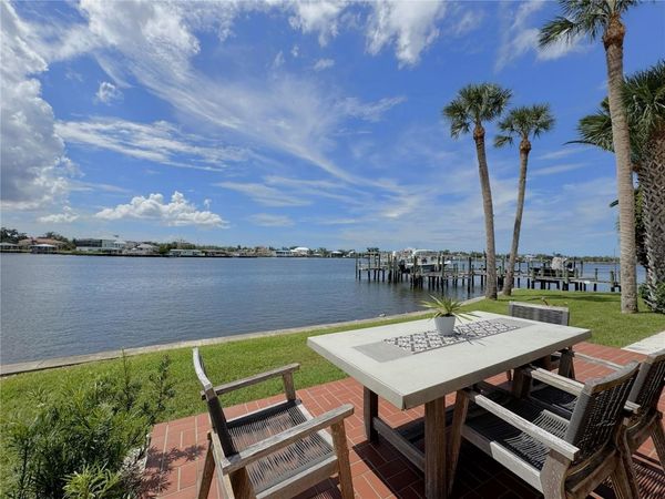 363 NW 14TH PLACE , CRYSTAL RIVER, FL 34428