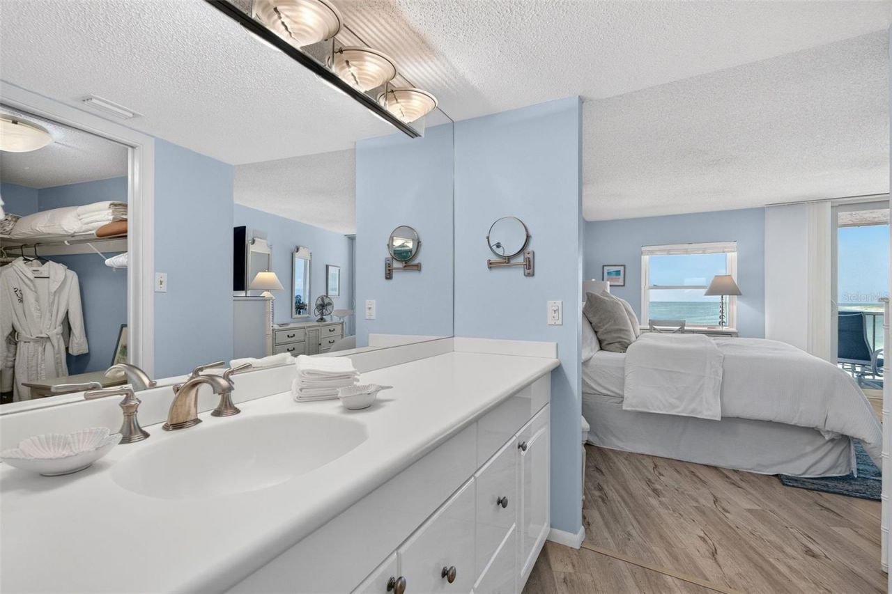 6300 Midnight Pass Road, Unit 1005, Sarasota, FL 34242 Photo