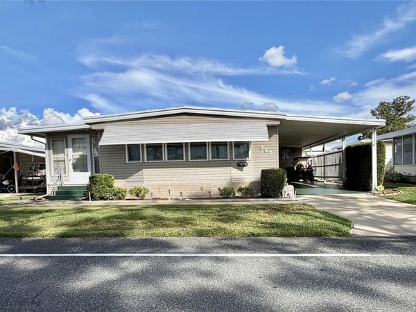 307 HAWTHORNE BOULEVARD , LEESBURG, FL 34748