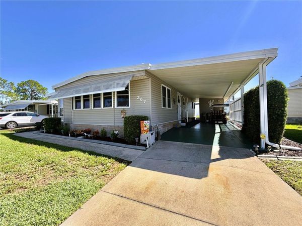 307 HAWTHORNE BOULEVARD , LEESBURG, FL 34748