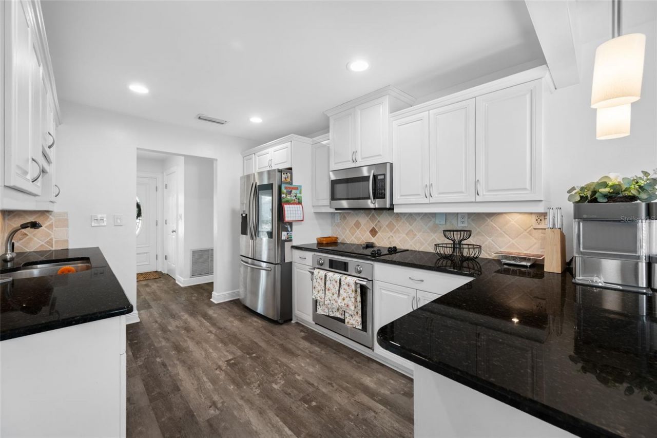 14921 Sovereign Drive , Largo, FL 33774 Photo