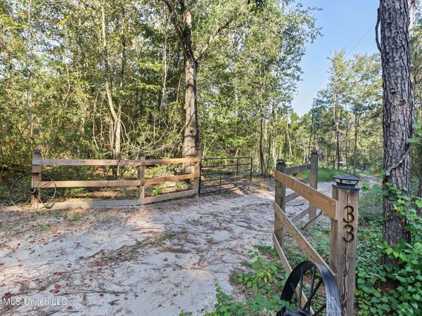 33 Range Line Road, Perkinston, MS 39573