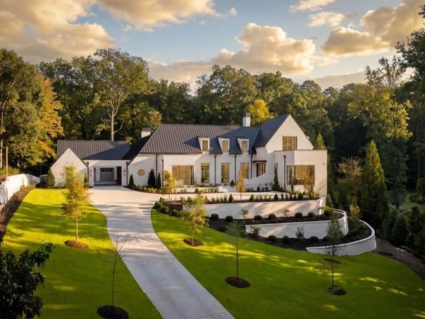 4845 Jett Road , Atlanta, GA 30327