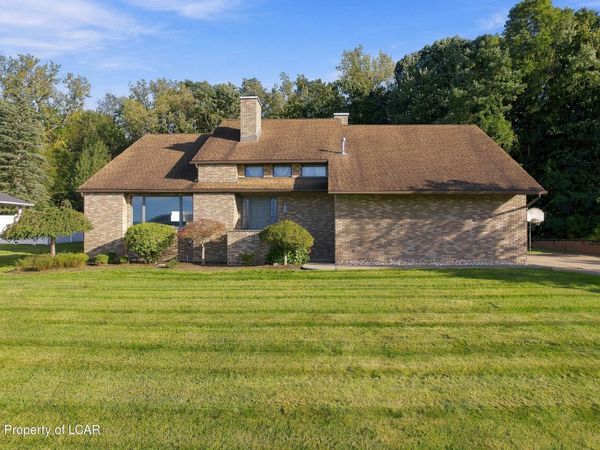 118 S Highland Drive, Jenkins Township, PA 18640