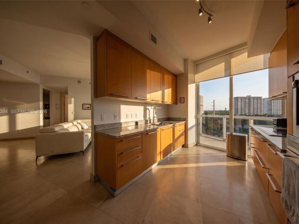 15901 Collins Ave , Unit 405, Sunny Isles Beach, FL 33160