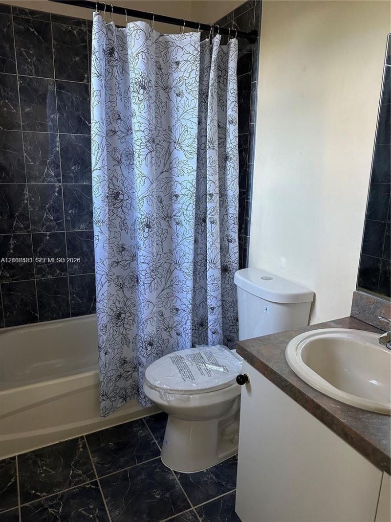 645 E Mowry Ct, Homestead, FL 33030 Photo