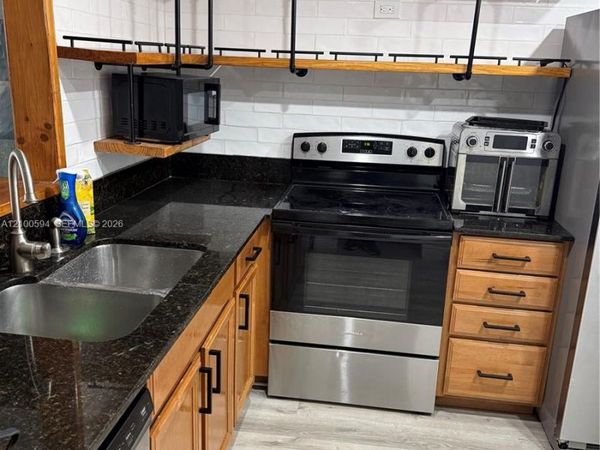 410 NW 68th Ave , Unit 517, Plantation, FL 33317