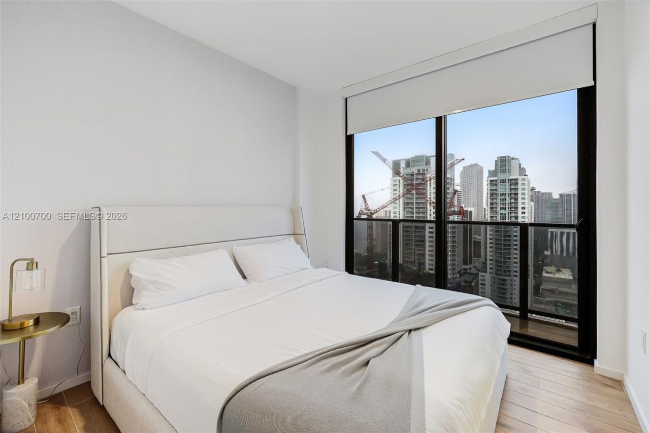 398 NE 5th St , Unit 3718-3719, Miami, FL 33132 Photo