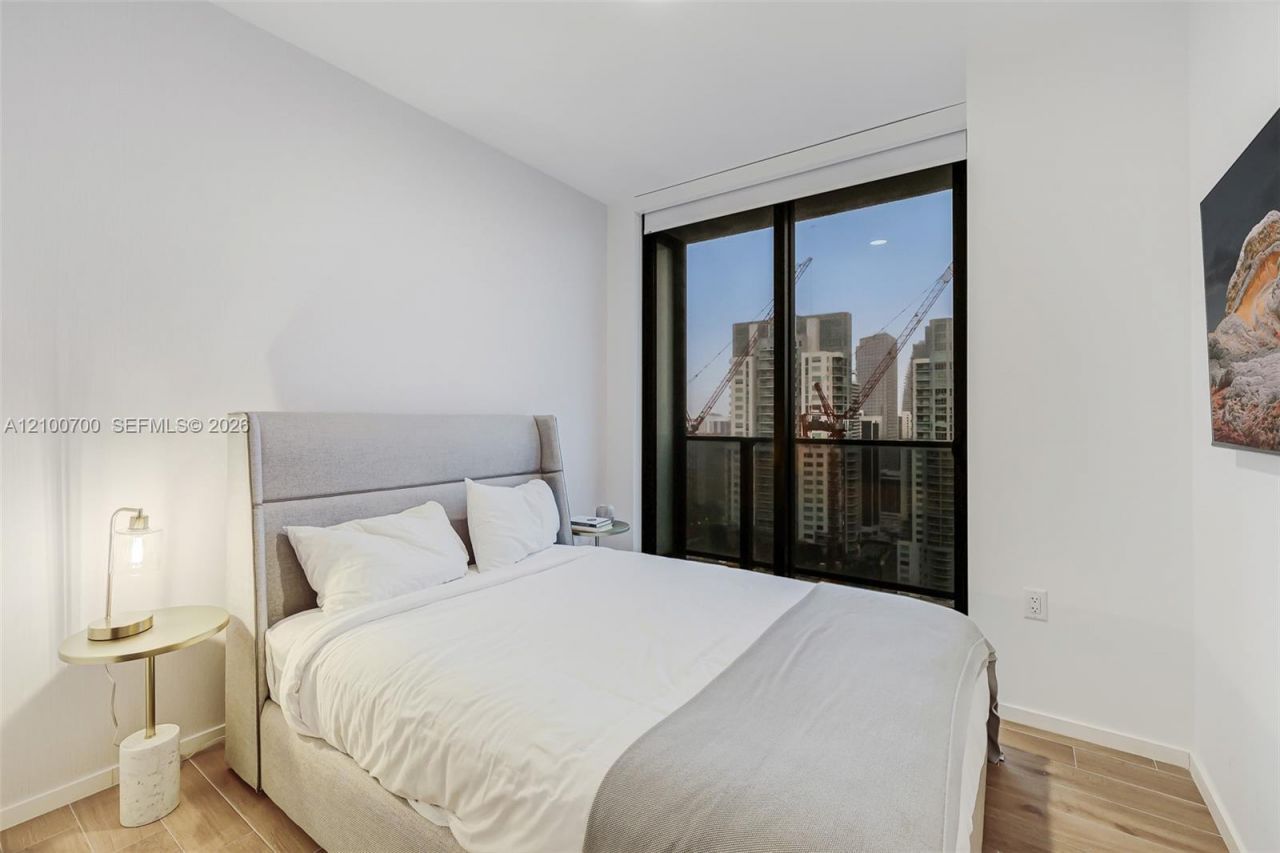 398 NE 5th St , Unit 3718-3719, Miami, FL 33132 Photo