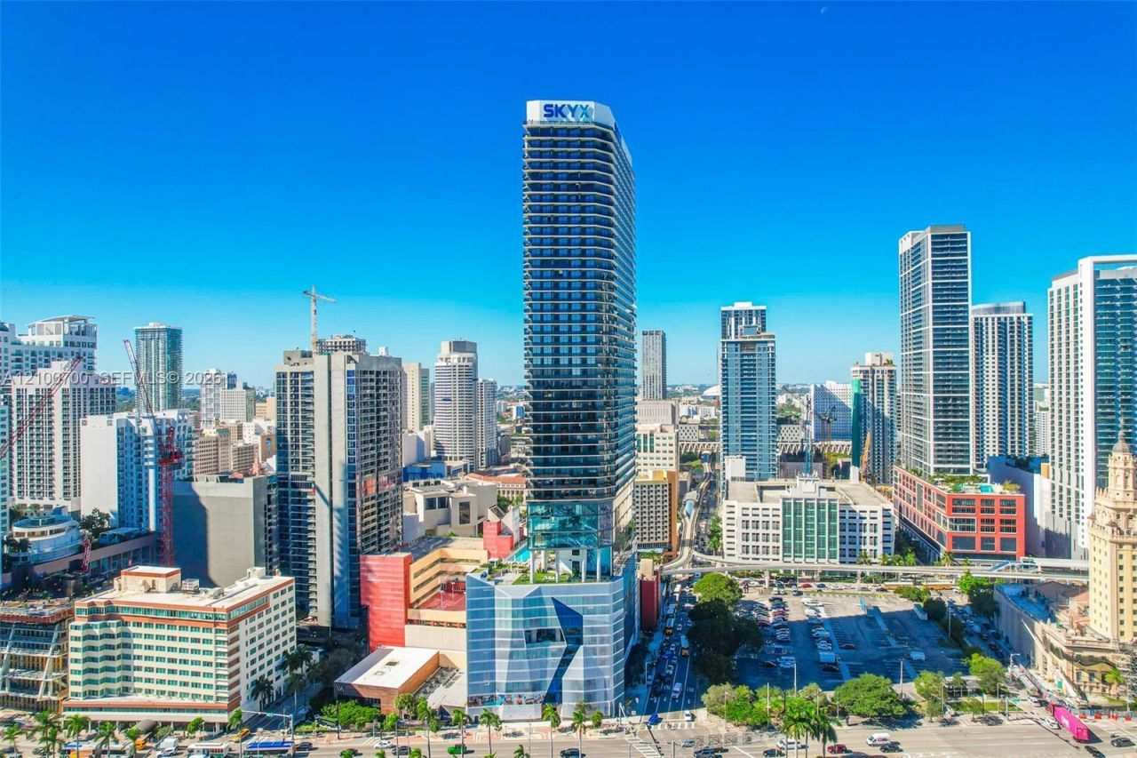398 NE 5th St , Unit 3718-3719, Miami, FL 33132 Photo