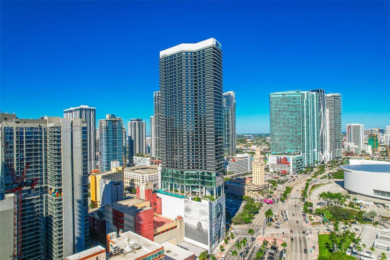 398 NE 5th St , Unit 3718-3719, Miami, FL 33132 Photo