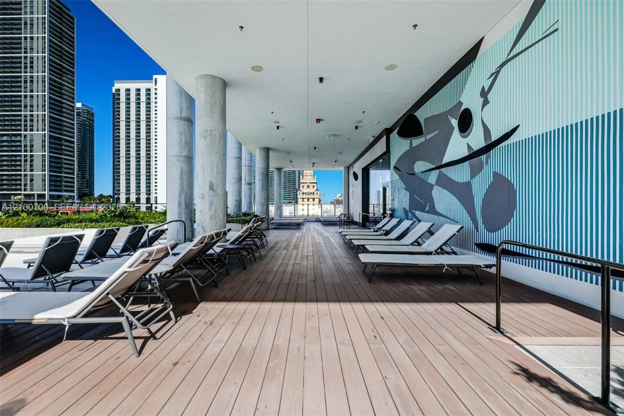 398 NE 5th St , Unit 3718-3719, Miami, FL 33132 Photo