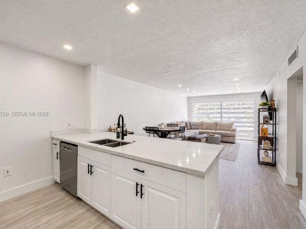 8267 SW 128th St , Unit 115, Pinecrest, FL 33156