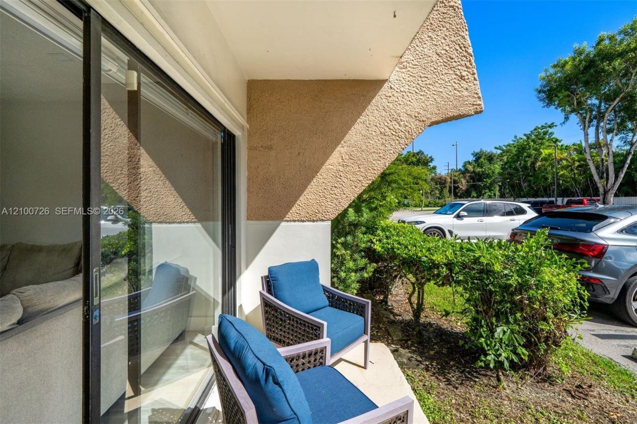 8267 SW 128th St , Unit 115, Pinecrest, FL 33156 Photo
