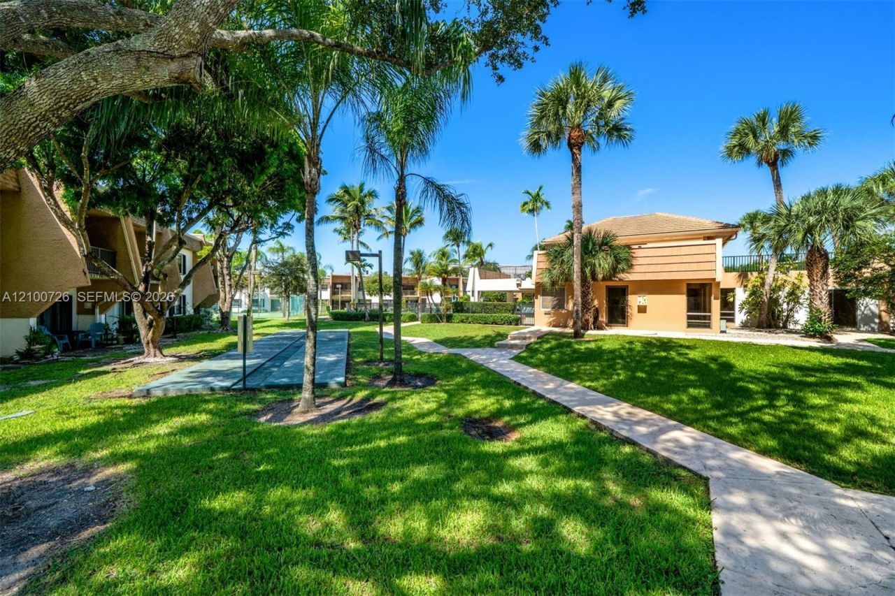 8267 SW 128th St , Unit 115, Pinecrest, FL 33156 Photo