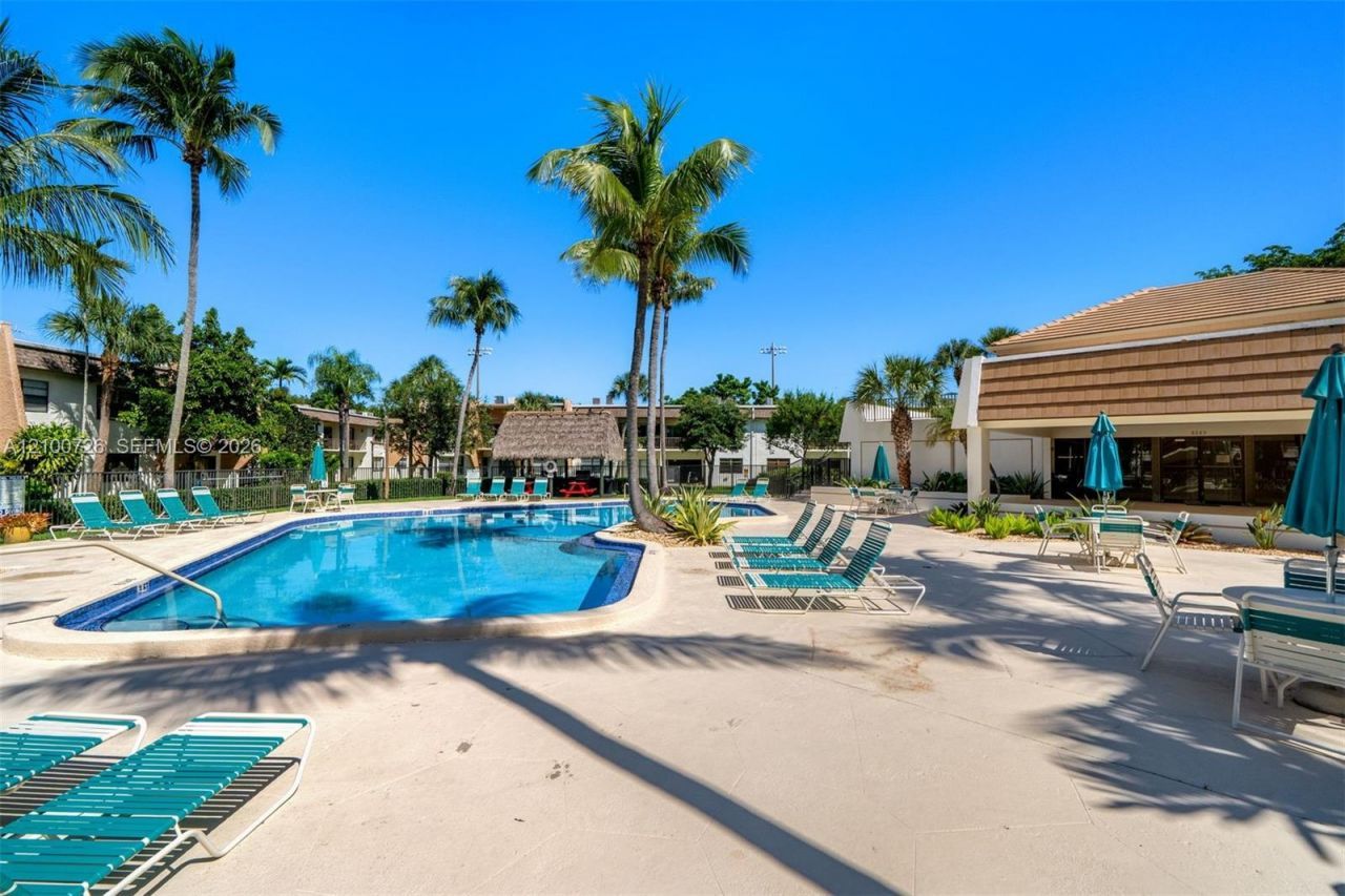 8267 SW 128th St , Unit 115, Pinecrest, FL 33156 Photo