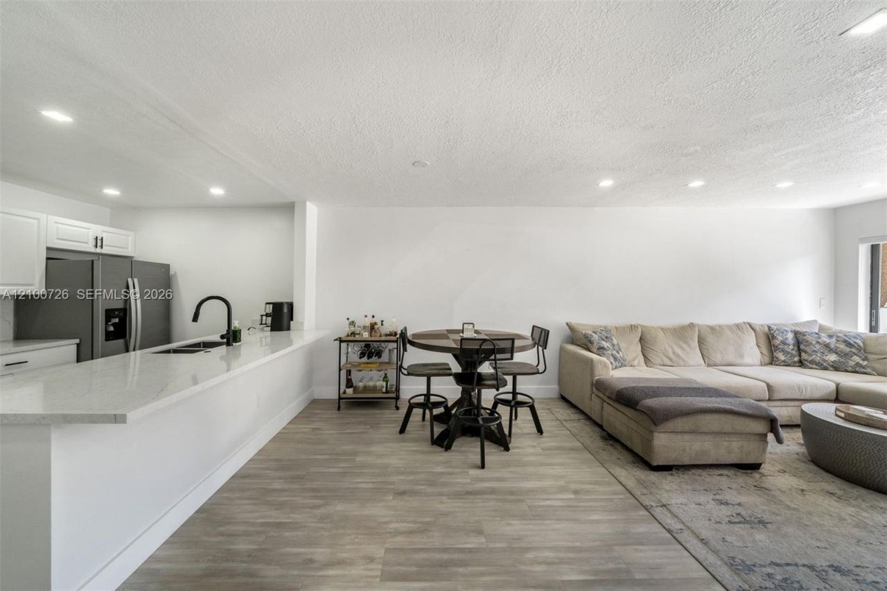 8267 SW 128th St , Unit 115, Pinecrest, FL 33156 Photo