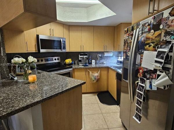 8343 Lake Dr , Unit 108, Doral, FL 33166