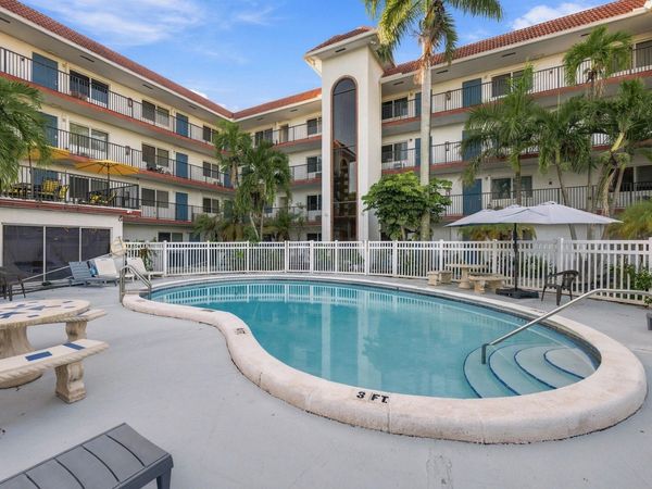 1300 SE 1ST Street, Unit 34, Fort Lauderdale, FL 33301