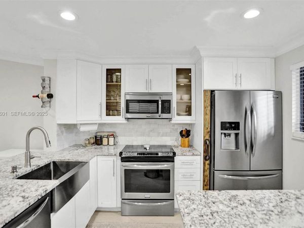 9395 BOCA COVE Circle, Unit 1208, Boca Raton, FL 33428