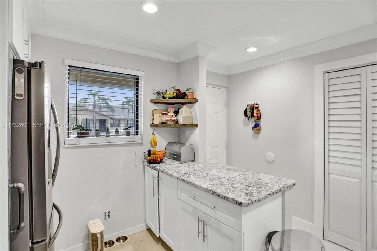 9395 Boca Cove Circle, Unit 1208, Boca Raton, FL 33428 Photo